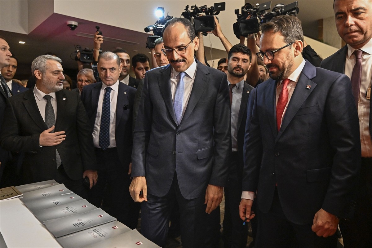 Milli İstihbarat Teşkilatı Başkanı İbrahim Kalın (sağ 2), Milli İstihbarat Akademisi tarafından...