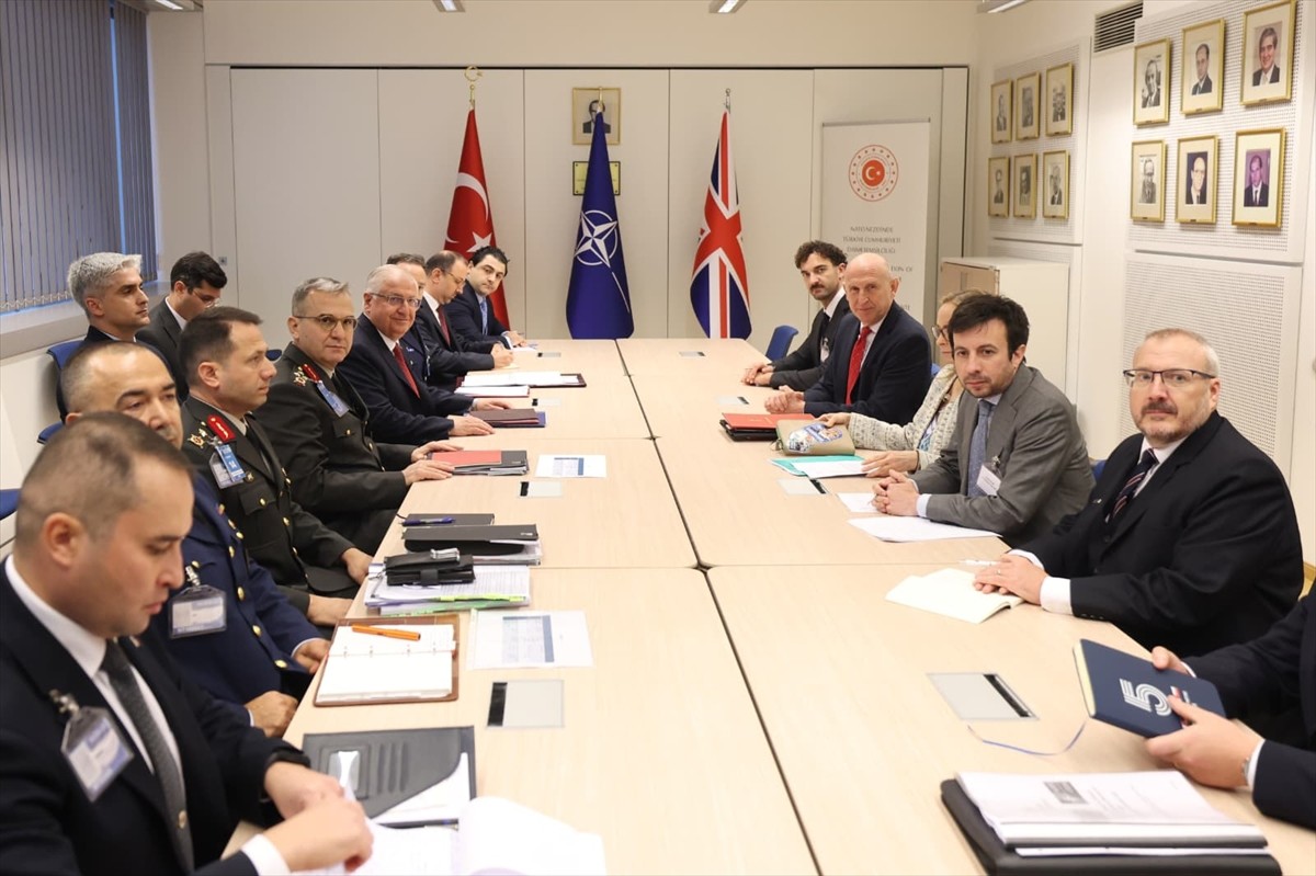 Millî Savunma Bakanı Yaşar Güler, NATO Savunma Bakanları Toplantısı için gittiği Brüksel’de...