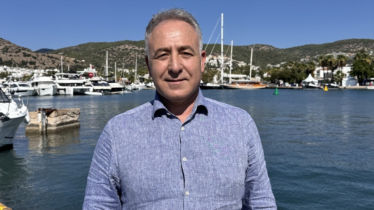Muğla'nın Bodrum ilçesinde, bu yıl ilki düzenlenen Bodrum Boat Show Fuarı'nda, 150'den fazla lüks...