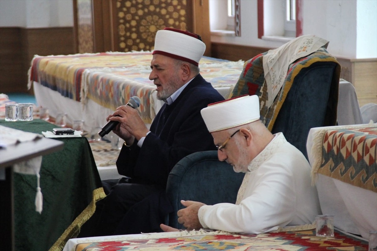 Muğla’da hafızlığını tamamlayan 34 öğrenci için icazet töreni yapıldı.Muğla Müftülüğü, Menteşe...