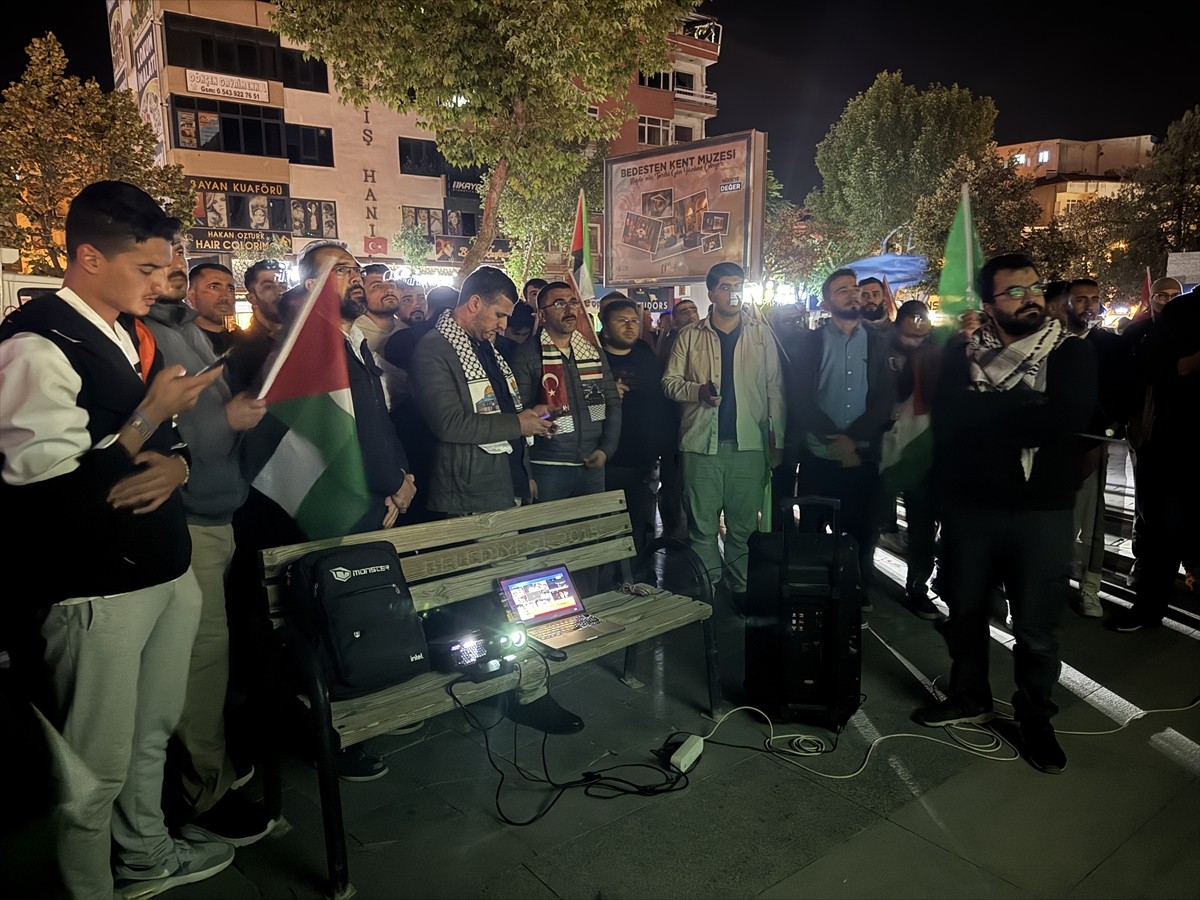 Nevşehir ve Niğde'de, ablukayı kırmak ve insani yardım ulaştırmak amacıyla Gazze'ye doğru yol alan...