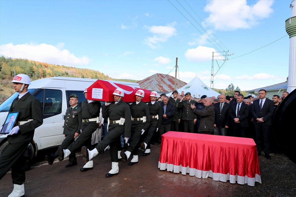 Ordu'nun Mesudiye ilçesinde 72 yaşında hayatını kaybeden Kıbrıs gazisi Cemal Şahin'in cenazesi...