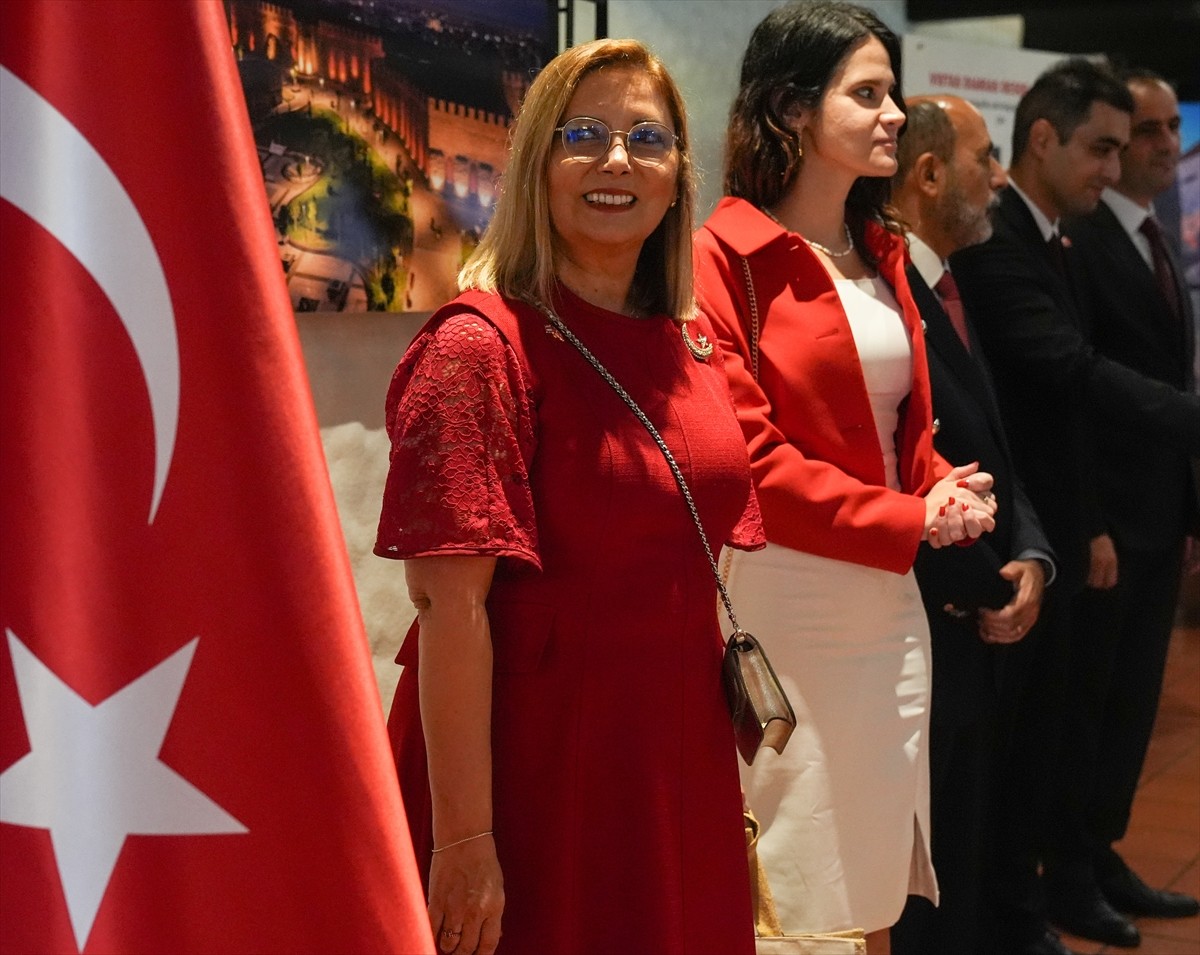 Orta Amerika ülkesi Kosta Rika'da Türkiye Cumhuriyeti'nin kuruluşunun 102. yıl dönümü dolayısıyla...