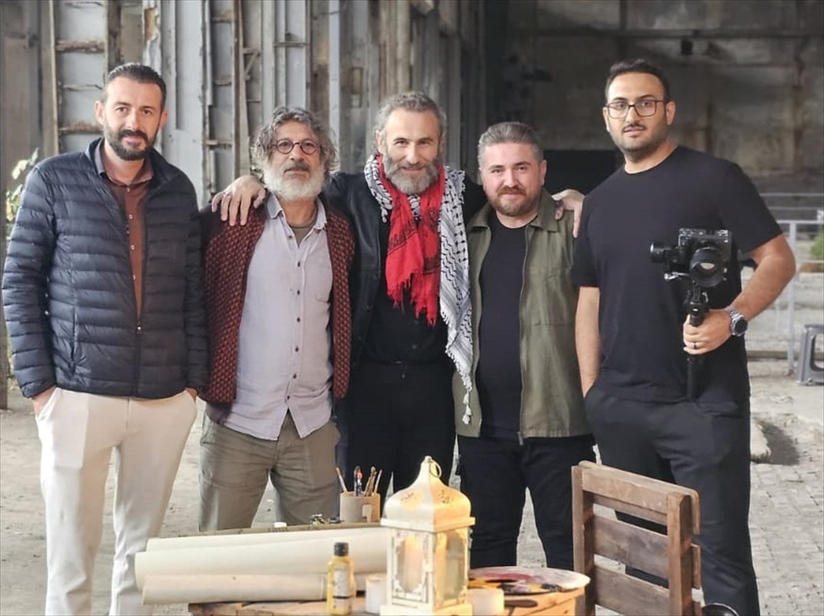 Oyuncu ve müzisyen Yusuf Eker'in Gazze'deki soykırıma dikkati çekmek için hazırladığı "Direniş"...