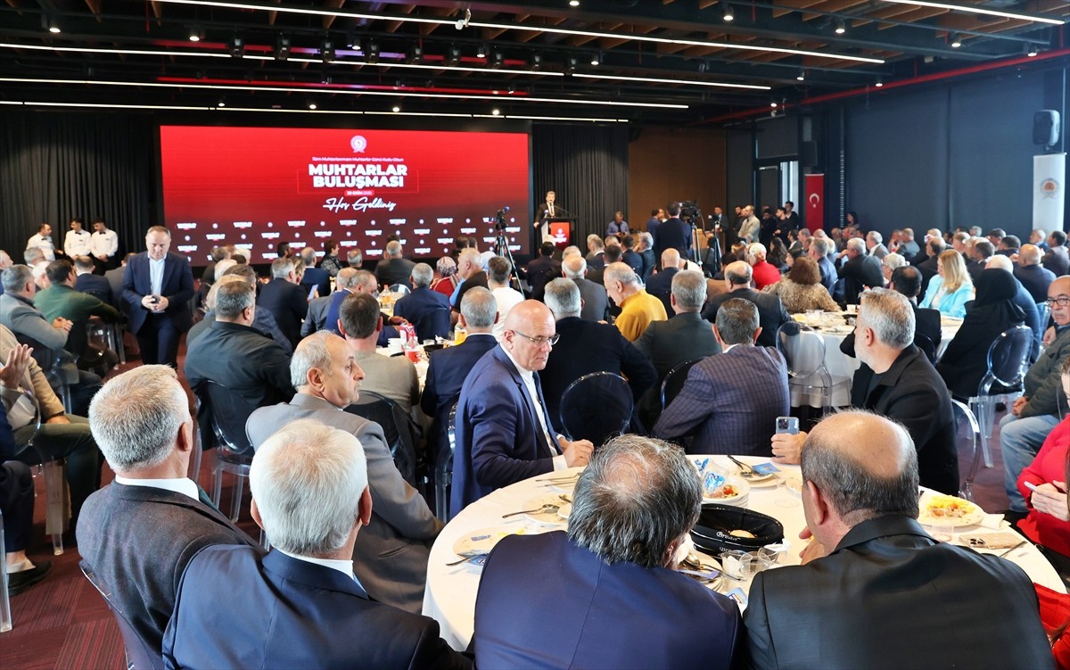 Samsun Valiliği ve Büyükşehir Belediyesi tarafından 19 Ekim Muhtarlar Günü nedeniyle düzenlenen...