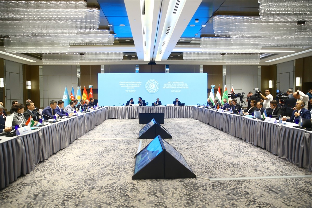 Sanayi ve Teknoloji Bakanı Mehmet Fatih Kacır, Azerbaycan'ın başkenti Bakü'de düzenlenen TDT 2....