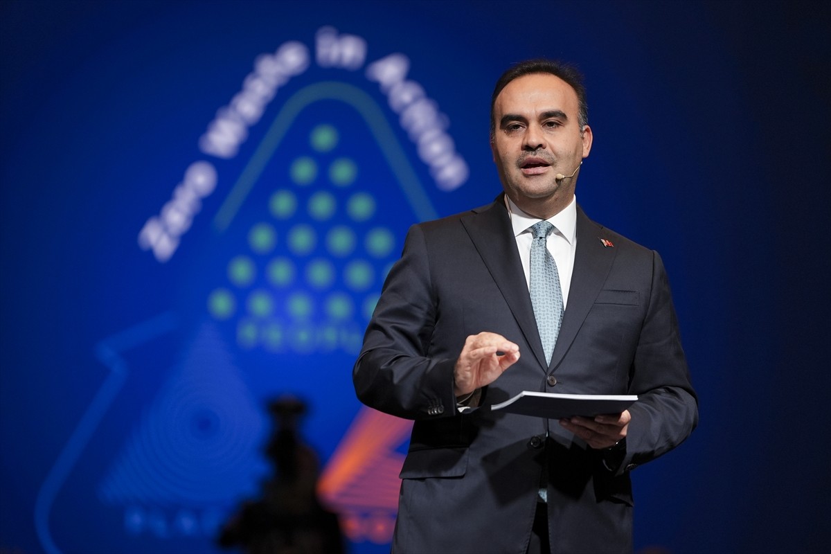 Sanayi ve Teknoloji Bakanı Mehmet Fatih Kacır, Sıfır Atık Vakfı tarafından Çevre, Şehircilik ve...