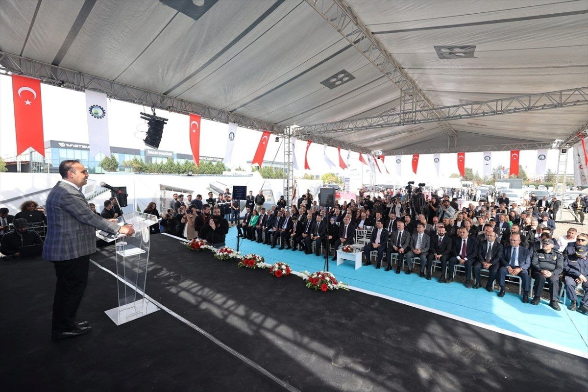 Sanayi ve Teknoloji Bakanı Mehmet Fatih Kacır, Tekirdağ'ın Ergene ilçesinde 3 bin 700 metrekarelik...