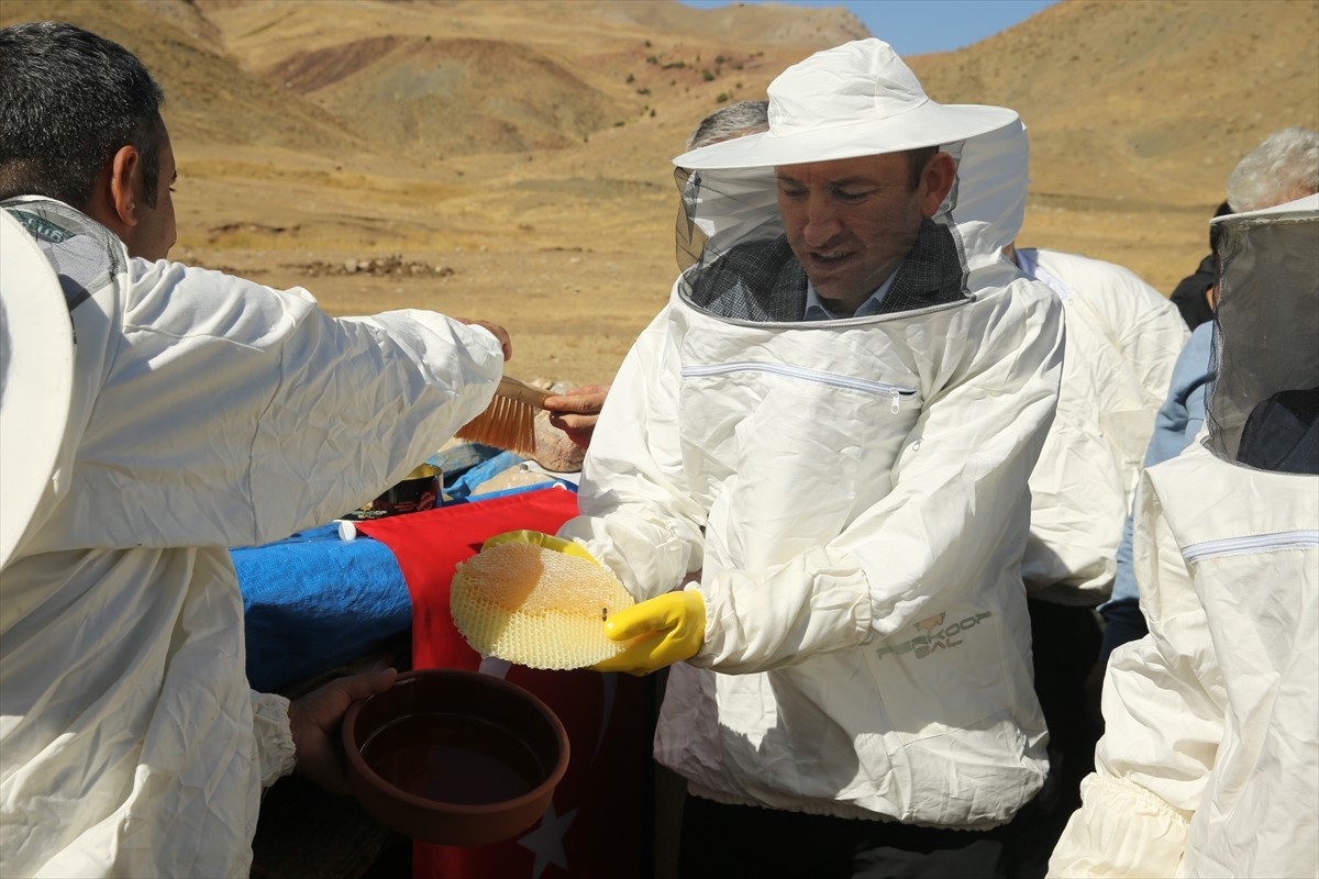 Siirt'in Pervari ilçesinde huzura kavuşan Herekol Dağı'nın eteklerindeki 2 bin 47 rakımlı Çemikari...