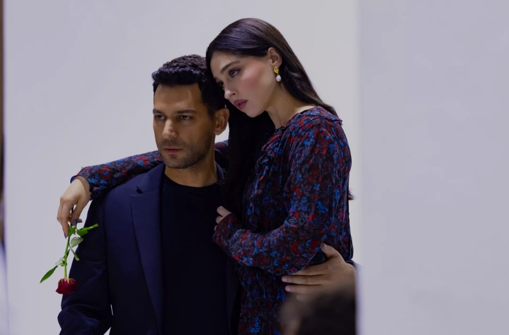 Sırlar, İhanet ve Çarpıcı Bir Aşk Hikayesi: Murat Yıldırım'ın Yeni Dizisi Çok Konuşulacak 