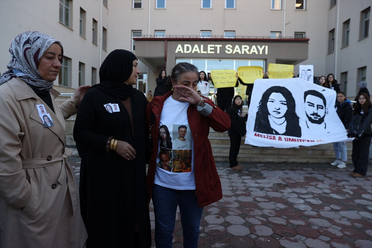 Sivas'ta iki kardeşi evlerinde bıçaklayarak öldüren sanık, 2 kez ağırlaştırılmış müebbet hapis...