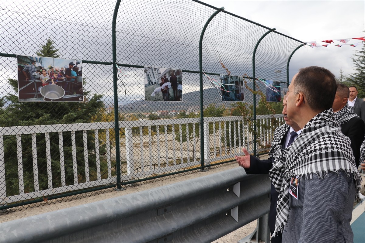 Süleyman Demirel Üniversitesince İsrail'in Gazze'de sürdürdüğü soykırım ve Filistin'de yaşanan...