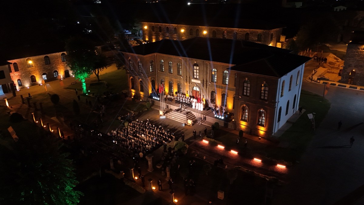 TBMM Başkanı Numan Kurtulmuş, Diyarbakır'daki temasları kapsamında, beraberindeki Kültür ve Turizm...