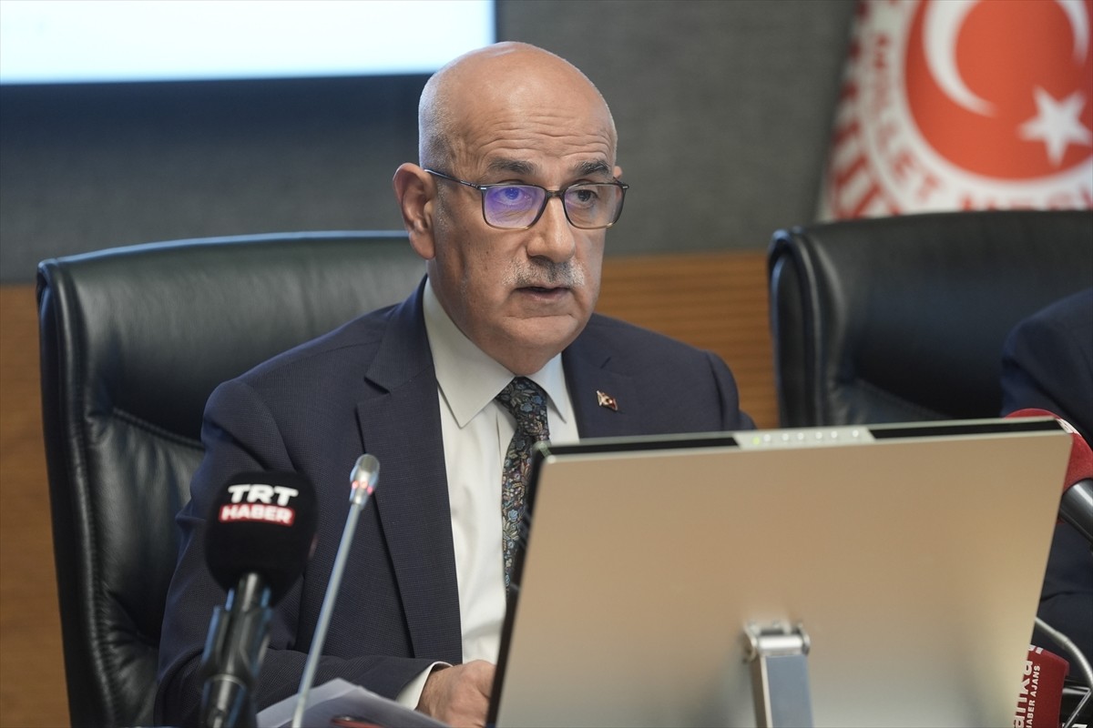 TBMM Tarım, Orman ve Köy İşleri Komisyonu'nda, Milli Parklar Kanunu ve Bazı Kanunlar ile 375...