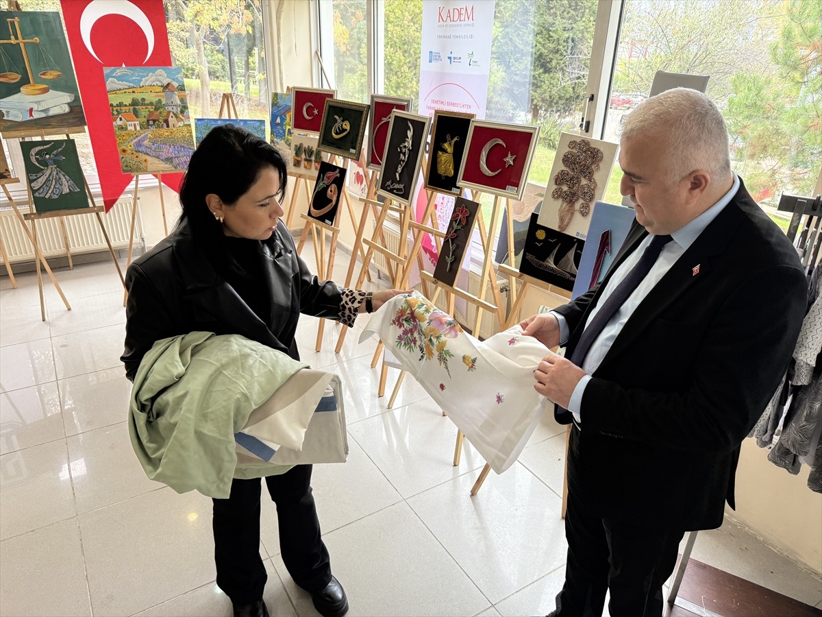 Tekirdağ Denetimli Serbestlik Müdürlüğünün kurslarına katılan yükümlüler, mesleki eğitimin...