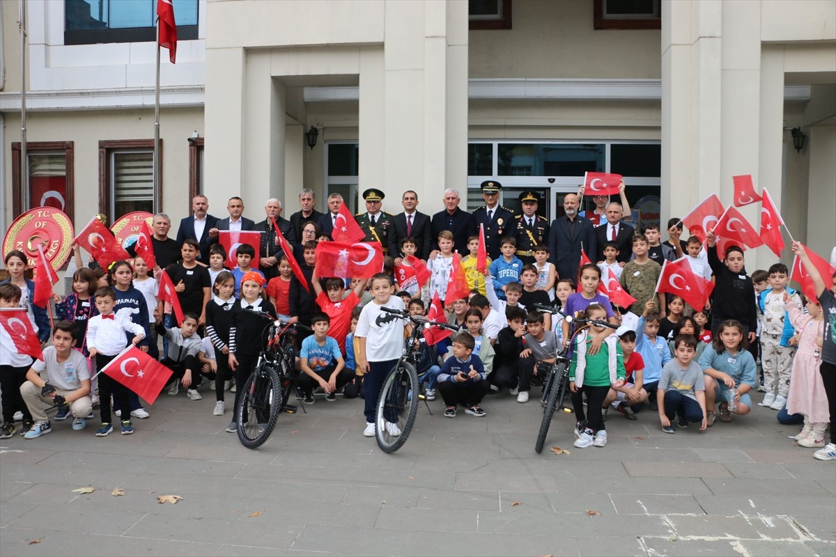 Trabzon'un Of ilçesinde, 29 Ekim Cumhuriyet Bayramı ve Cumhuriyet'in 102. yıl dönümü etkinlikleri...