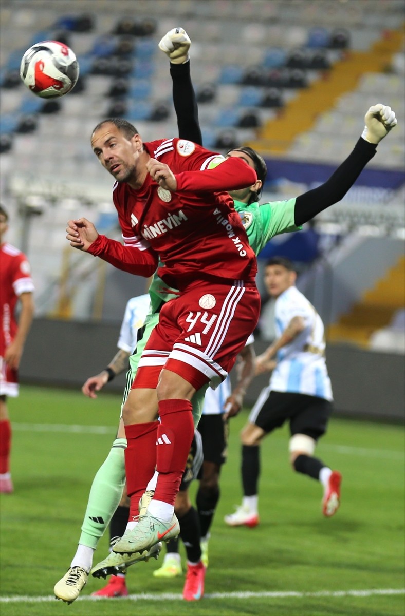 Trendyol 1. Lig'in 11. haftasında Erzurumspor FK ile Eminevim Ümraniyespor, Kazım Karabekir...