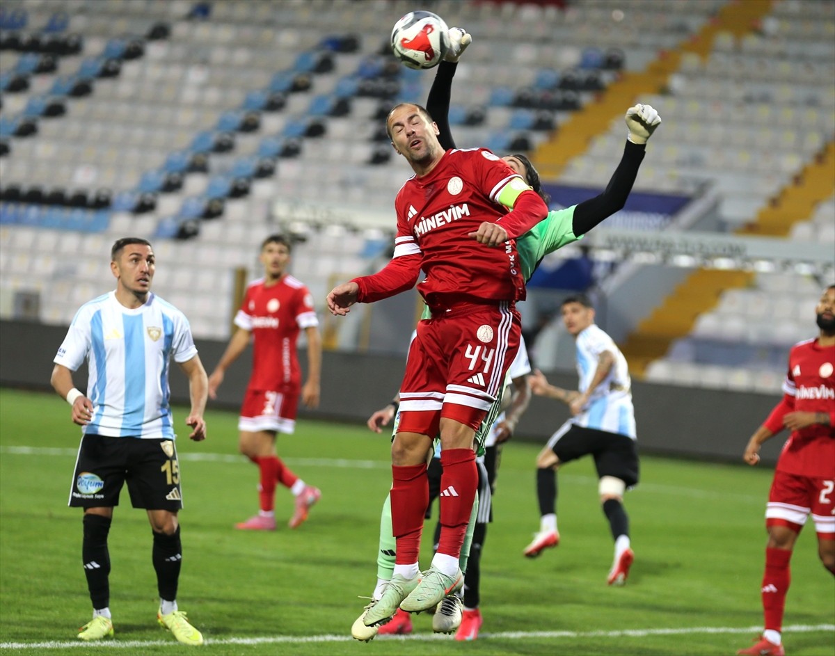 Trendyol 1. Lig'in 11. haftasında Erzurumspor FK ile Eminevim Ümraniyespor, Kazım Karabekir...