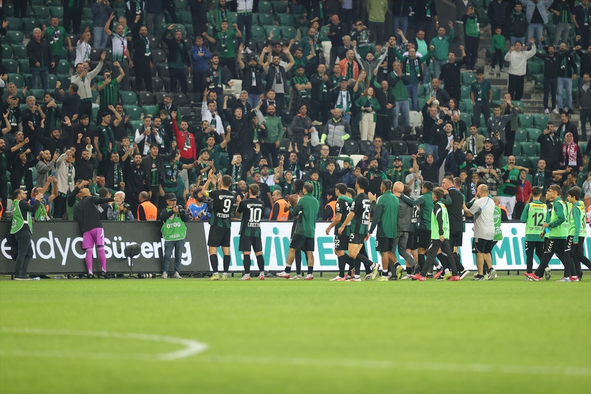 Trendyol Süper Lig'in 8. haftasında Kocaelispor, konuk ettiği ikas Eyüpspor'u 1-0 yendi....