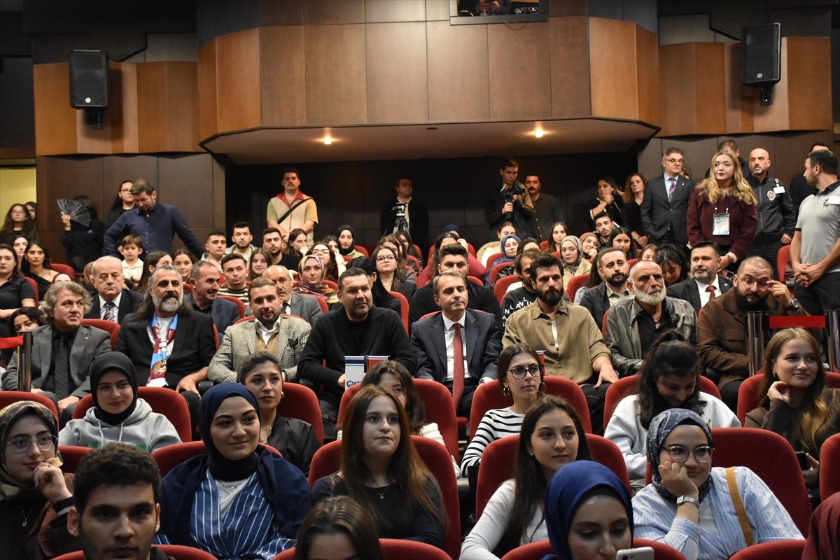 TRT 1'de yayınlanan "Mehmed: Fetihler Sultanı" adlı dizinin oyuncuları, senaristi ve yapımcısı...