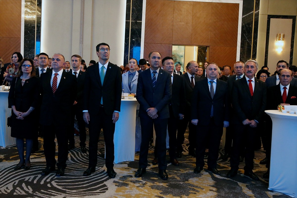 Türkiye Cumhuriyeti'nin kuruluşunun 102. yılı Kırgızistan'ın başkenti Bişkek'te düzenlenen...