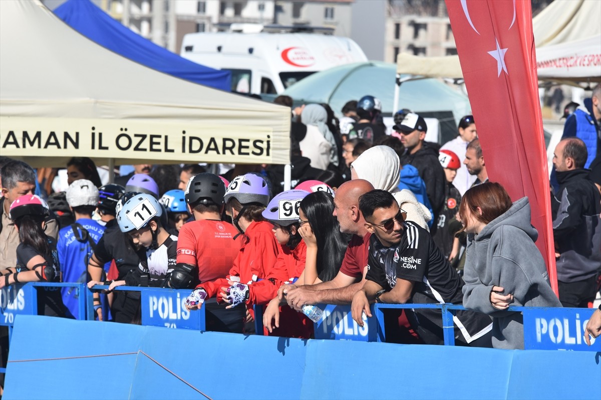 Türkiye Kaykay Federasyonu faaliyet programında yer alan Tekerlekli Paten Türkiye Kulüpler...