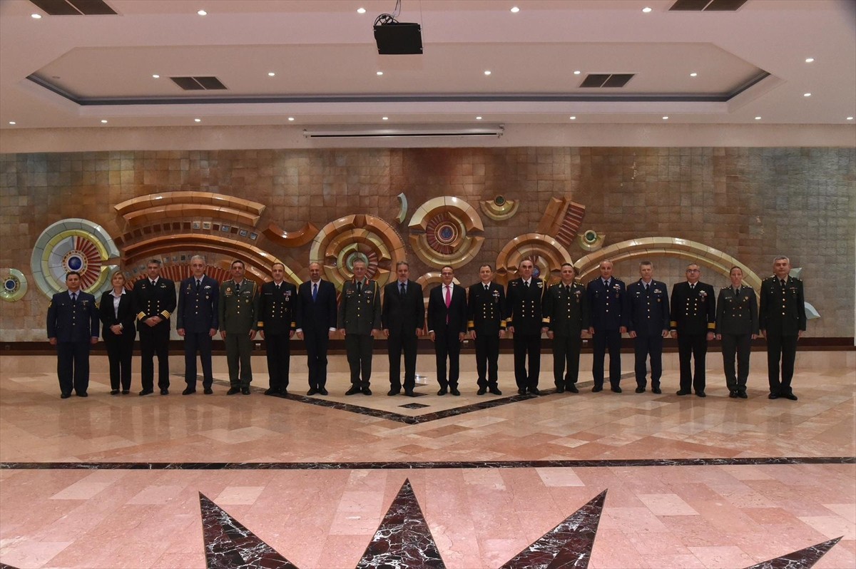 Türkiye ve Yunanistan arasındaki Güven Artırıcı Önlemler Toplantısı'nın yeni turu İzmir'de...