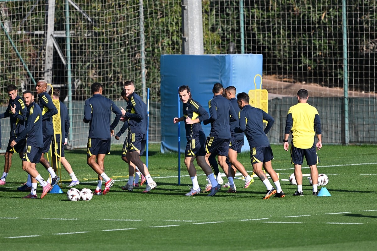 UEFA Avrupa Ligi'nin 2. haftasında yarın Fransa'nın Nice takımını konuk edecek Fenerbahçe, Can...