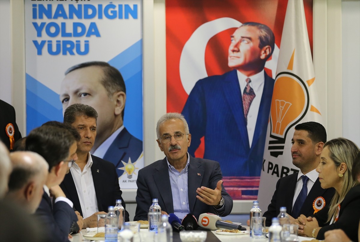 Ulaştırma ve Altyapı Bakanı Abdulkadir Uraloğlu, AK Parti Elmalı İlçe Başkanlığı ile AK Parti...