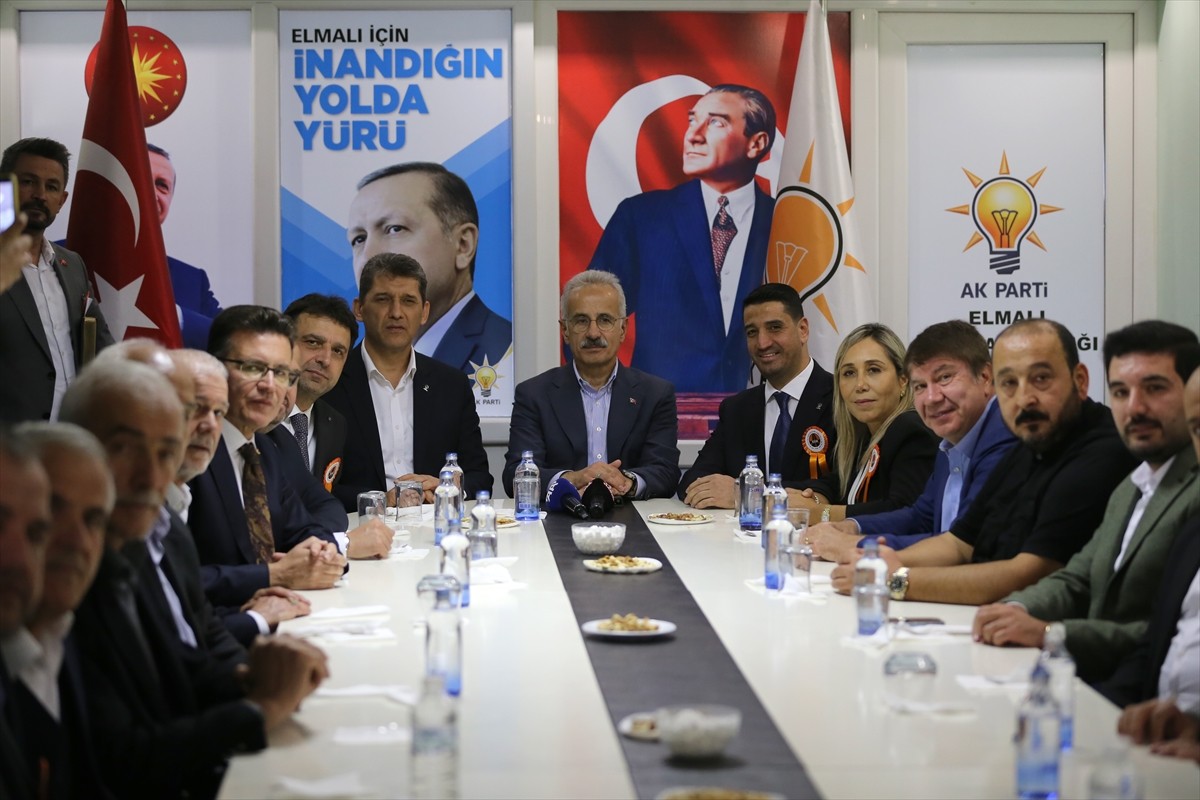 Ulaştırma ve Altyapı Bakanı Abdulkadir Uraloğlu, AK Parti Elmalı İlçe Başkanlığı ile AK Parti...
