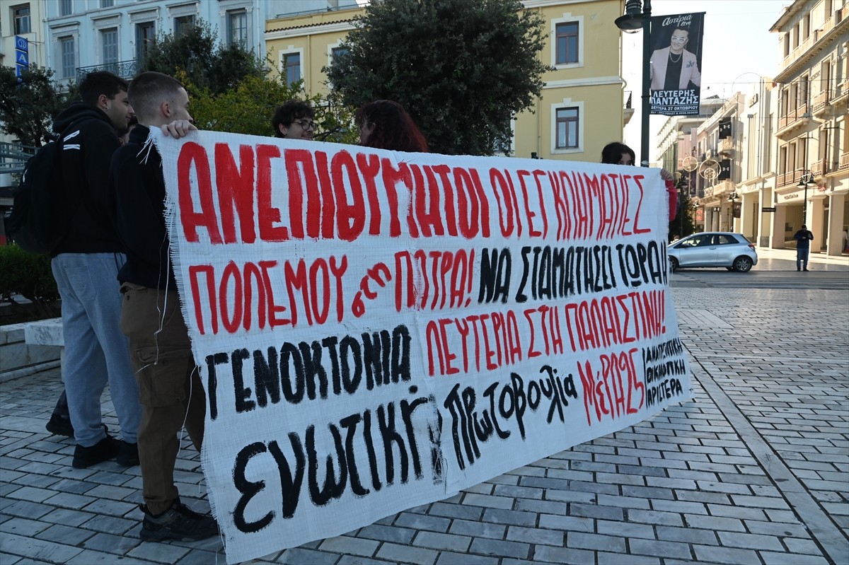 Yunanistan'ın Patra Limanı'na bugün gelmesi planlanan ancak tepkiler nedeniyle rotasını...