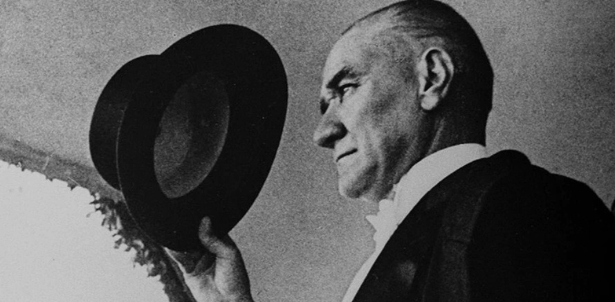 10 Kasım Pazartesi Okullar Tatil Mi? İlk-Orta-Lise 10 Kasım Tatil Durumu Açıklandı