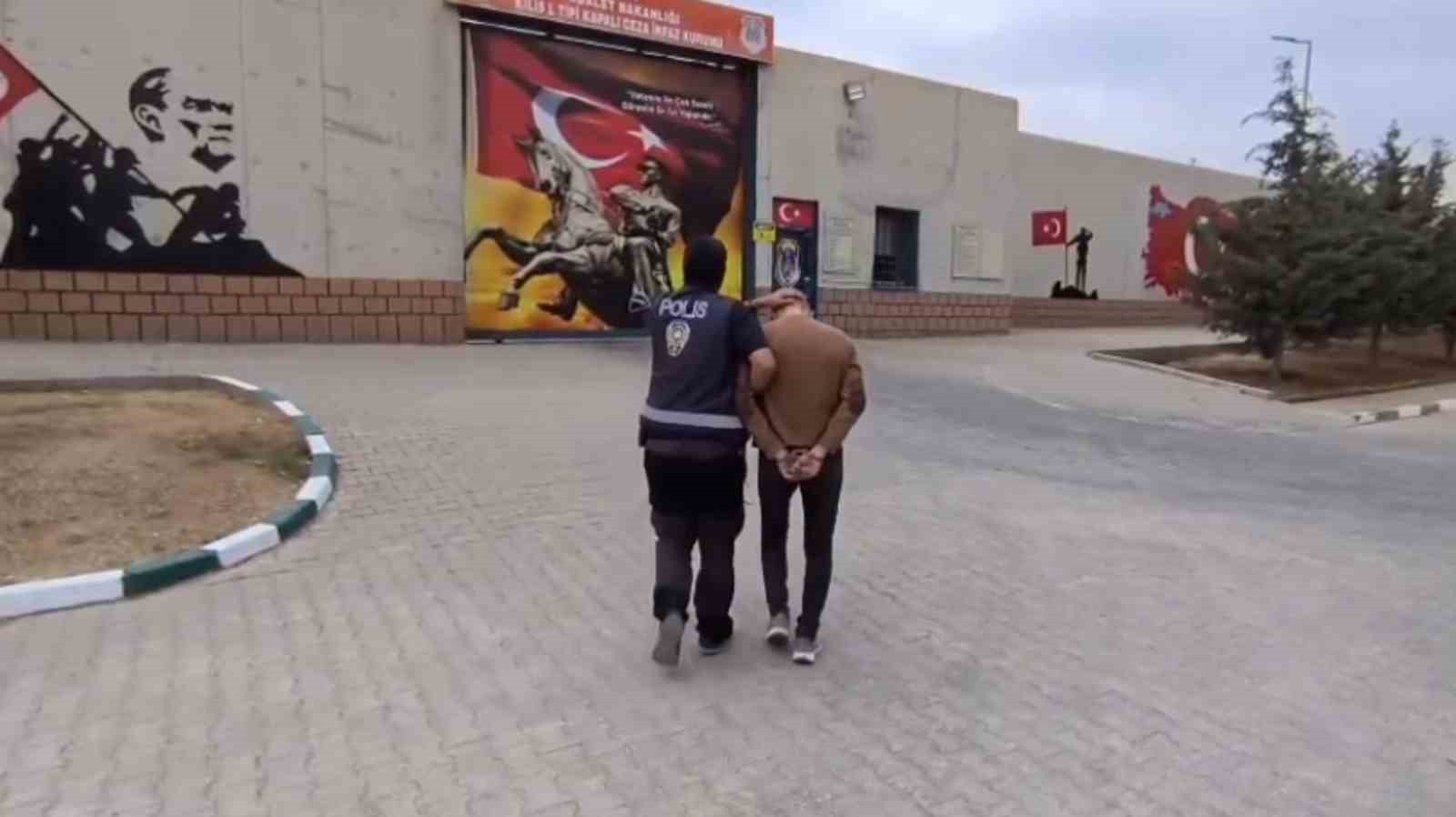 12 YILDIR FİRARİ OLARAK ARANAN ŞAHIS DEFNE’DE YAKALANDI