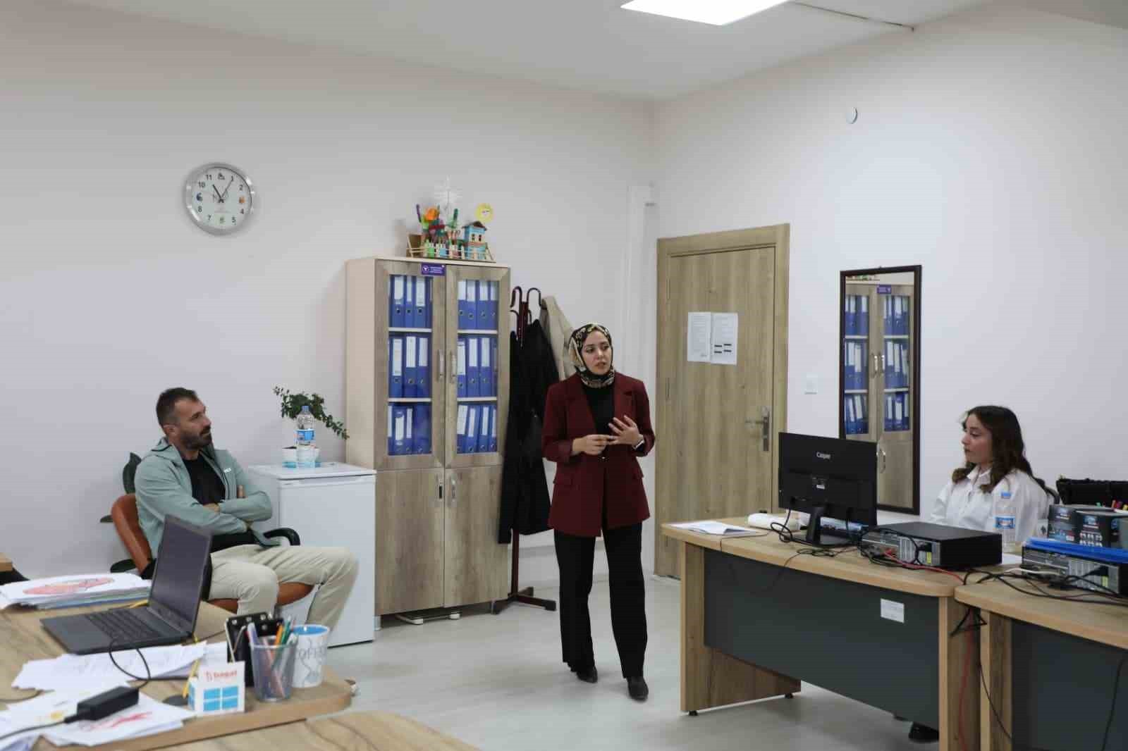 14 KASIM DÜNYA DİYABET GÜNÜ KAPSAMINDA, TUNCELİ İL MİLLİ EĞİTİM MÜDÜRLÜĞÜ ÇALIŞANLARINA DİYETİSYEN...