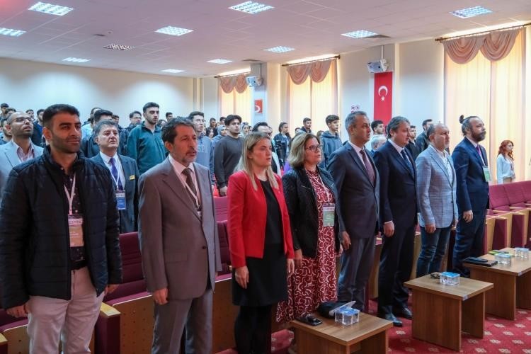 2. ENDÜSTRİYEL SÜRDÜRÜLEBİLİRLİK VE YEŞİL DÖNÜŞÜM ÇALIŞTAYI (ESYED), İKTİSADİ VE İDARİ BİLİMLER...