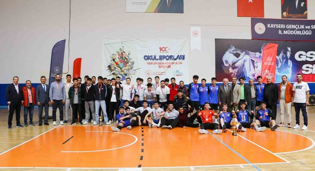 2025-2026 EĞİTİM-ÖĞRETİM YILI OKULLAR ARASI HENTBOL GENÇ ERKEK VE KIZ MÜSABAKALARI TALAS SPOR...