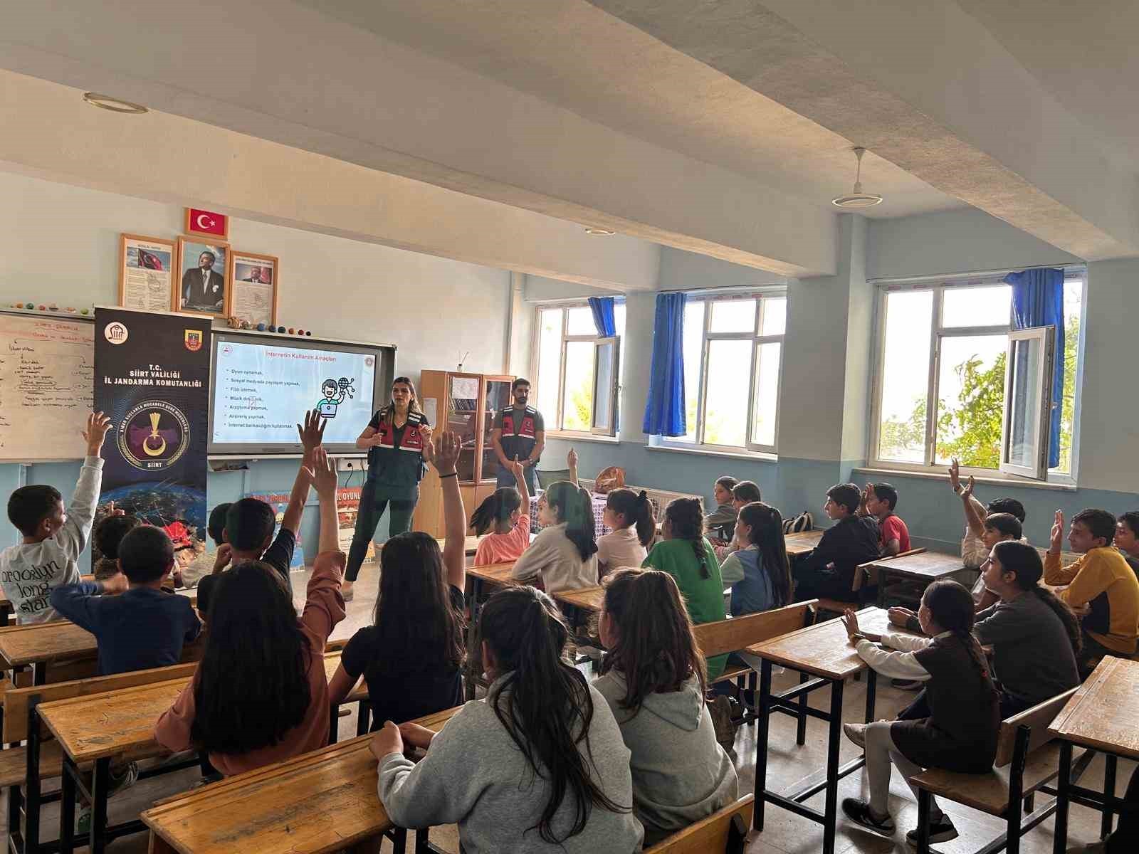 2025 YILI İÇERİSİNDE TOPLAM 10 BİN 225 ÖĞRENCİ VE VATANDAŞA "SİBER FARKINDALIK VE BİLİNÇLENDİRME...