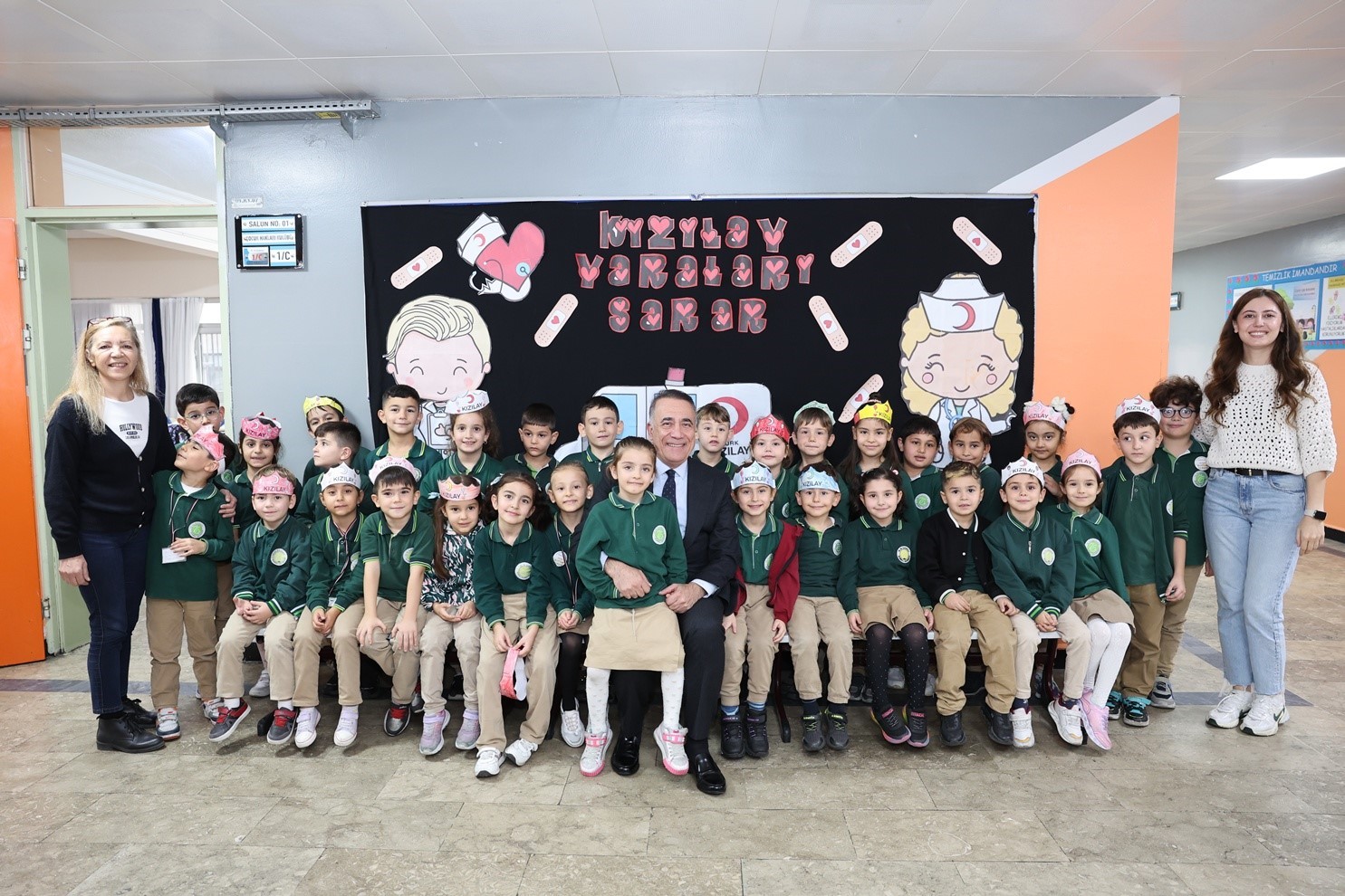 75. YIL İLKÖĞRETİM OKULU 2. SINIF ÖĞRENCİSİ ELİF MİNA, SINIF BAŞKANLIĞI SEÇİMLERİNDE BELEDİYE...