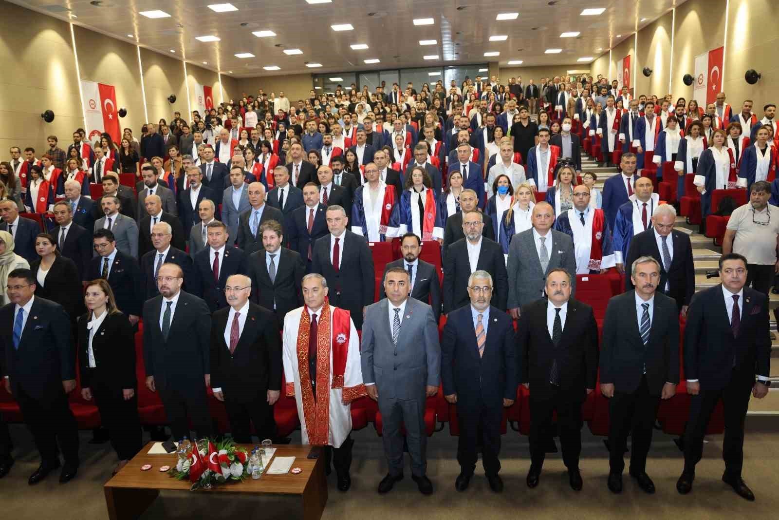 ADANA ALPARSLAN TÜRKEŞ BİLİM VE TEKNOLOJİ ÜNİVERSİTESİ’NİN 2025-2026 AKADEMİK YILI AÇILIŞ TÖRENİ...