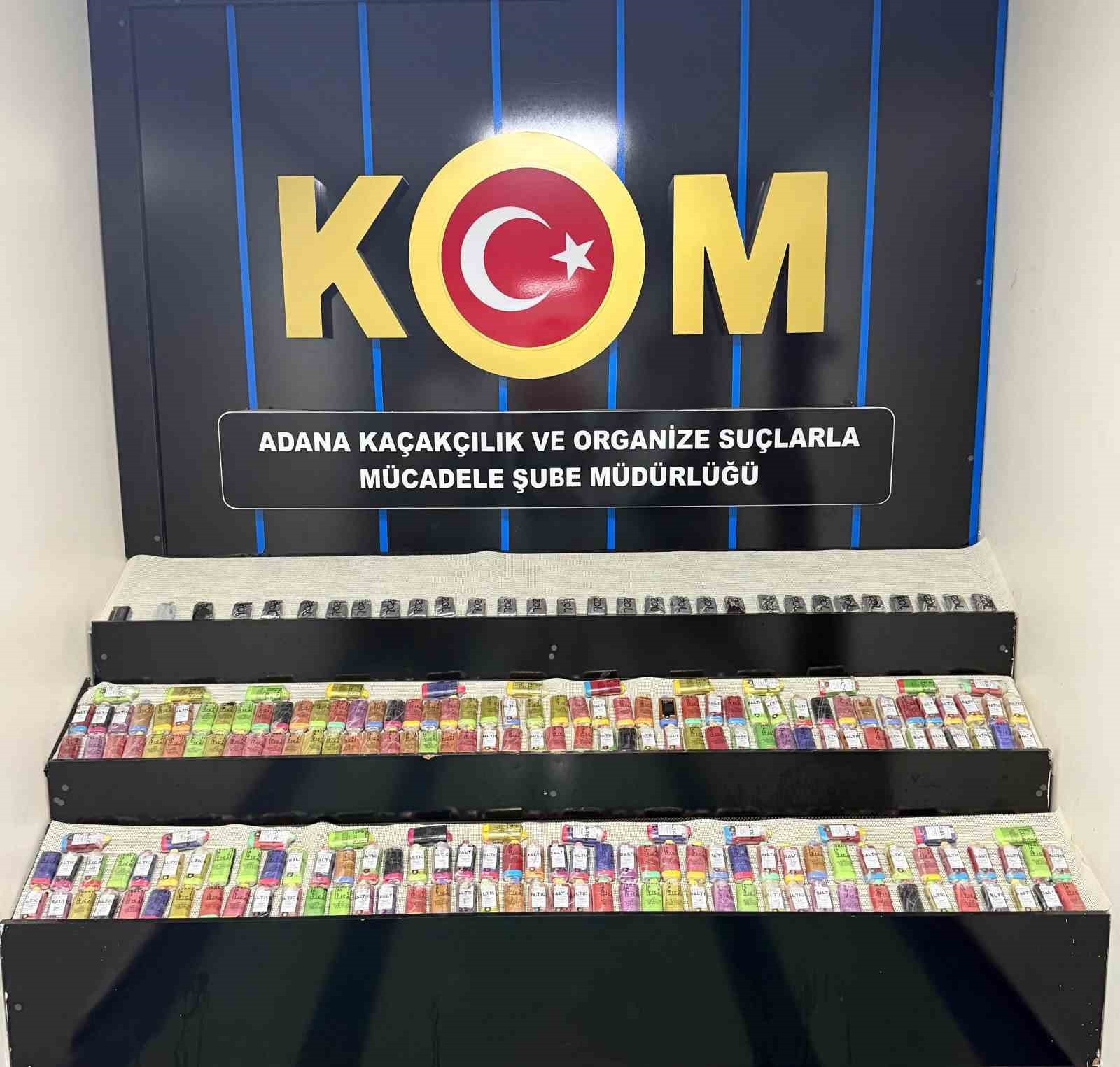 ADANA’DA PİYASA DEĞERİ 3 MİLYON TL OLAN, KAÇAK SİGARA, ELEKTRONİK SİGARA VE CEP TELEFONU ELE...