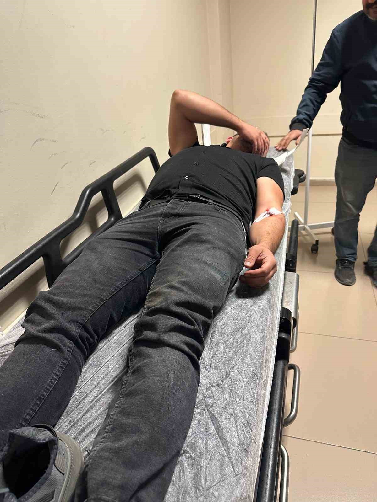 ADIYAMAN’DA, YAMALI YOLDAN DOLAYI DEVRİLDİĞİ BELİRTİLEN MOTOSİKLETTEKİ 2 KİŞİ...