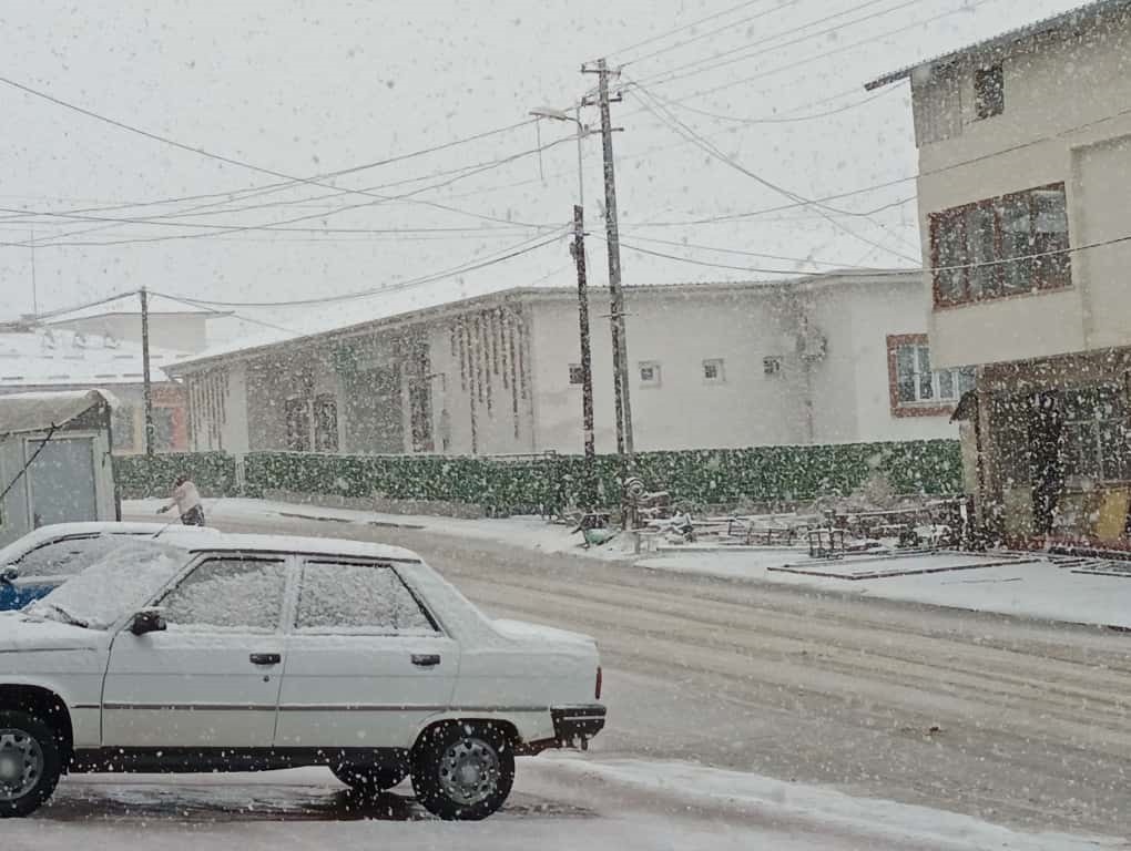 ADIYAMAN’IN ÇELİKHAN İLÇESİNDE YILIN İLK KAR YAĞIŞI BAŞLADI.