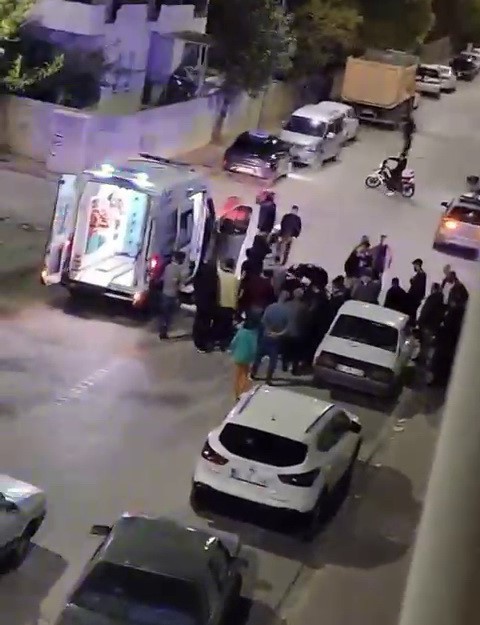 ADIYAMAN’IN KAHTA İLÇESİNDE OTOMOBİL İLE MOTOSİKLETİN ÇARPIŞMASI SONUCU MEYDANA GELEN KAZA ANLARI...