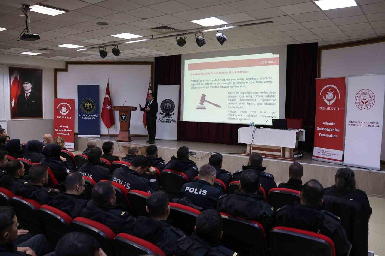 AİLE VE SOSYAL HİZMETLER İL MÜDÜRLÜĞÜ TARAFINDAN HAYATA GEÇİRİLEN "AİLEMLE GÜVENDEYİM" PROJESİ...