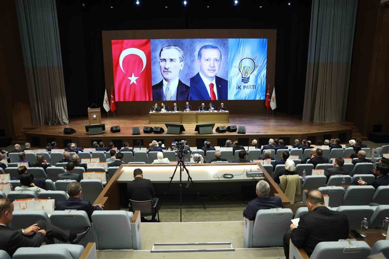 AK PARTİ MKYK TOPLANTISI BAŞLADI