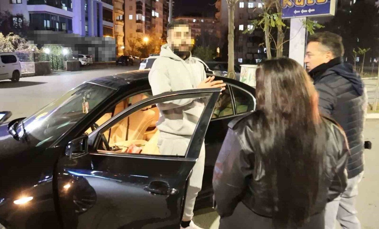 AKSARAY’DA ABART EGZOZLU ARACIYLA POLİS UYGULAMASINA TAKILAN SÜRÜCÜ, EGZOZUN PATLAMASINA RAĞMEN...