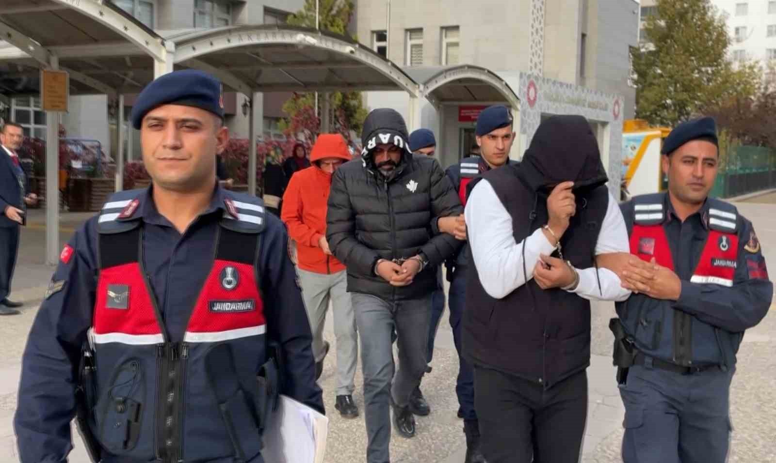 AKSARAY’DA JANDARMA KOM EKİPLERİNCE İLK MERKEZİNDE YAPILAN OPERASYONDA TEFECİLİK YAPTIKLARI...