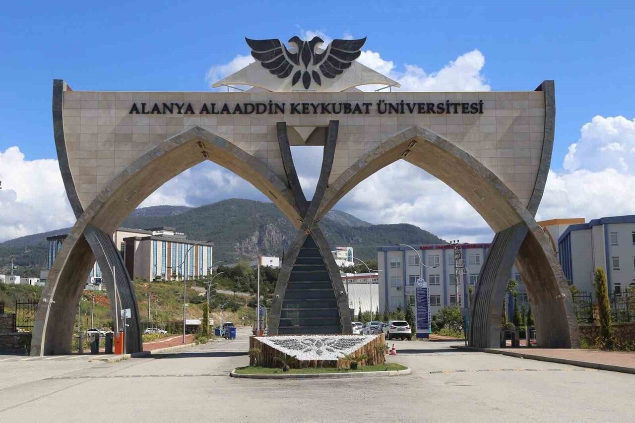ALANYA ALAADDİN KEYKUBAT ÜNİVERSİTESİ (ALKÜ), URAP 2025–2026 TÜRKİYE GENEL SIRALAMASI’NDA TAM 27...