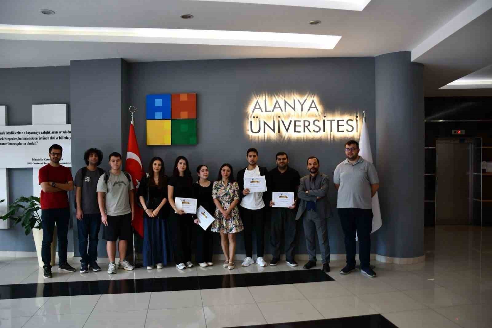ALANYA ÜNİVERSİTESİ BİLGİSAYAR MÜHENDİSLİĞİ BÖLÜMÜ VE BİLİŞİM TOPLULUĞU TARAFINDAN MEZUNLAR...