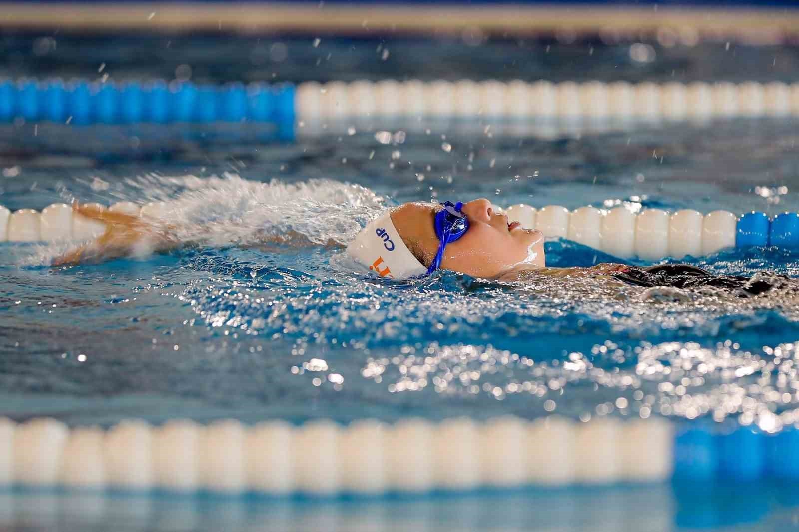 ALİAĞA BELEDİYESİ'NİN YÜZME TESİSLERİ İZMİR’DE ZİRVEYE OYNUYOR